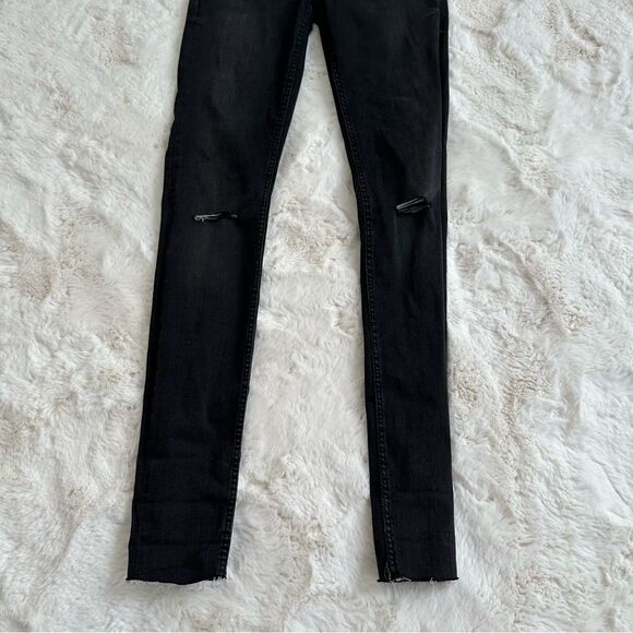 Zara Trafaluc black skinny jeans size 6 w small single knee rips - Picture 7 of 10
